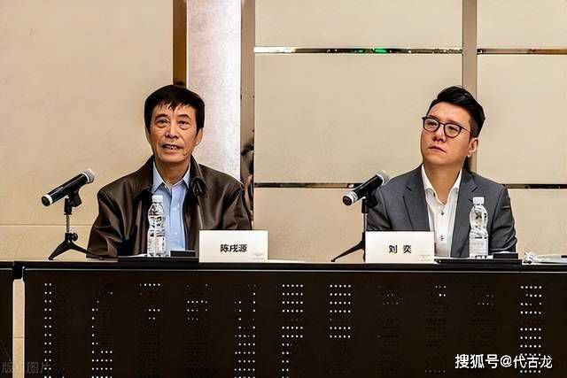 邮报表示，加拉格尔合同还剩18个月，如果接下来几周双方未能就续约条款达成一致，他可能在赛季中途意外离开。